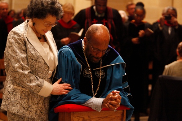 New bishop prays
